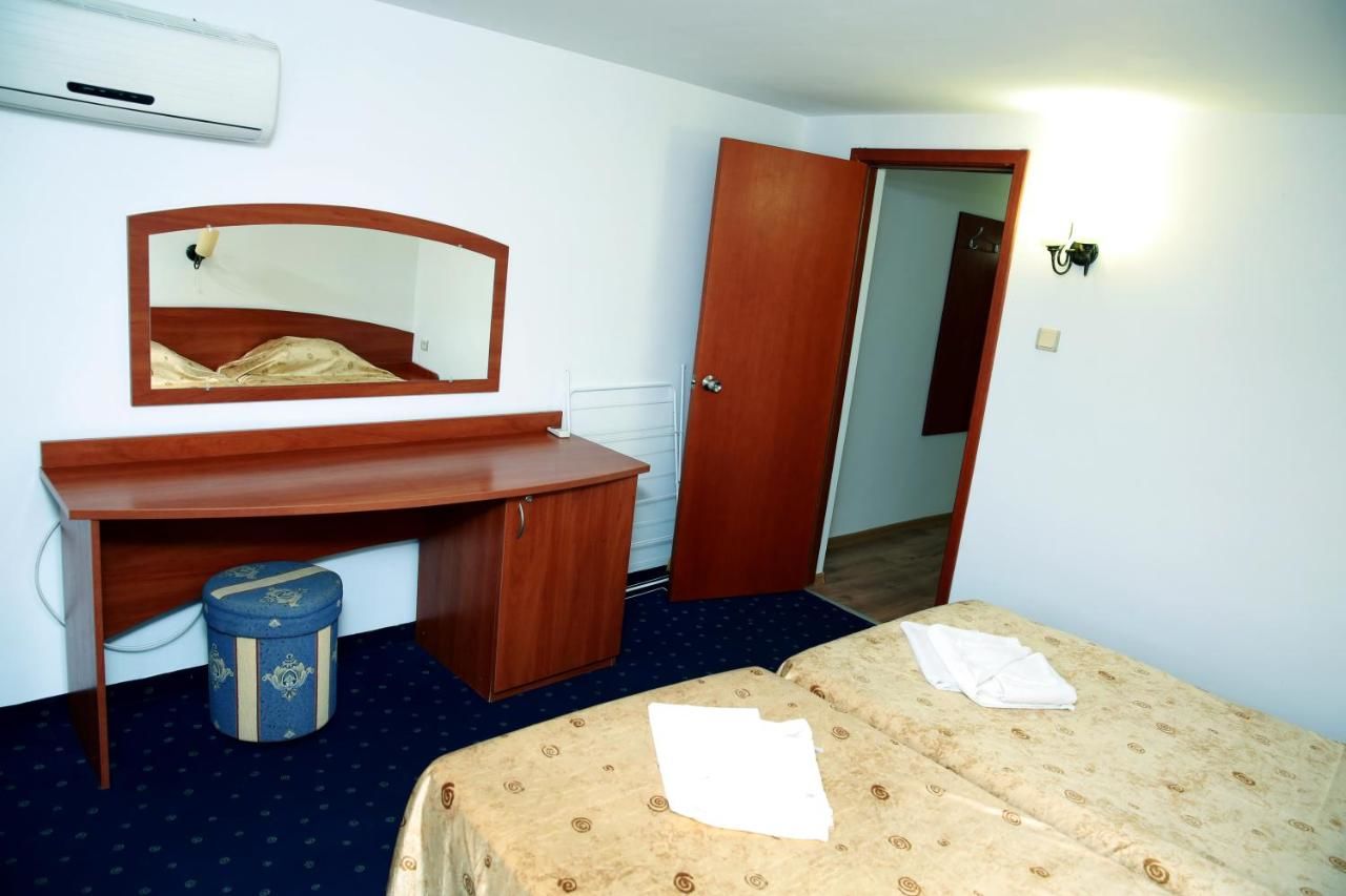 Отель Hotel Chernomorets Черноморец-11